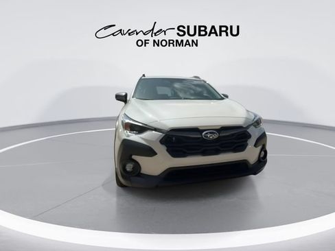 Used 2026 Subaru Crosstrek 2.5i Premium AWD/4WD image 3