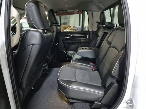 Used 2024 RAM 2500 Laramie AWD/4WD image 24