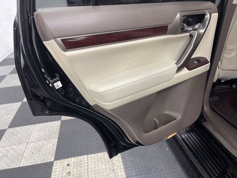 Used 2015 Lexus GX 460 image 15