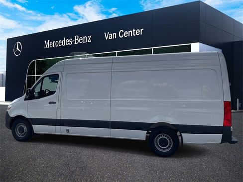 New 2025 Mercedes-Benz Sprinter 2500 image 12