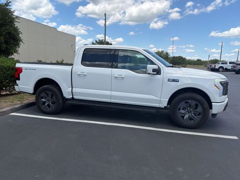 Used 2024 Ford F150 Lightning Lariat AWD/4WD image 2