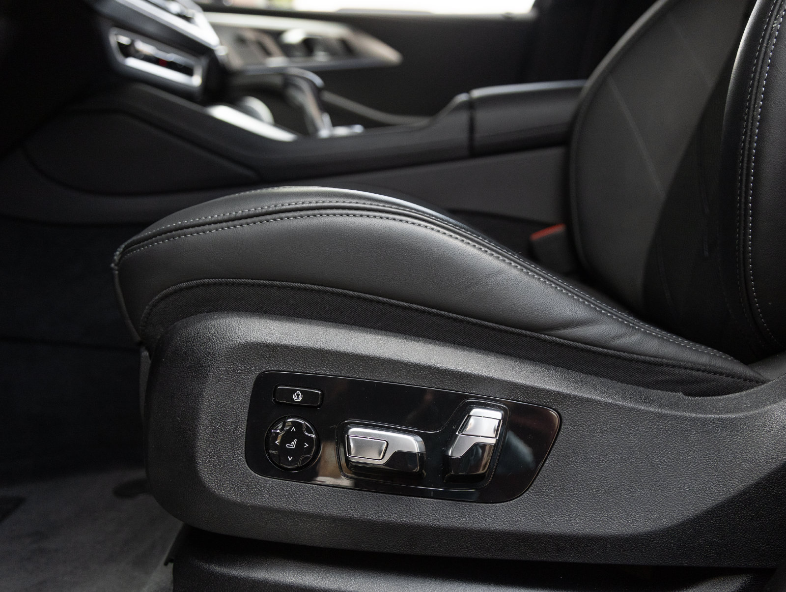 Used 2025 BMW XM AWD/4WD image 22