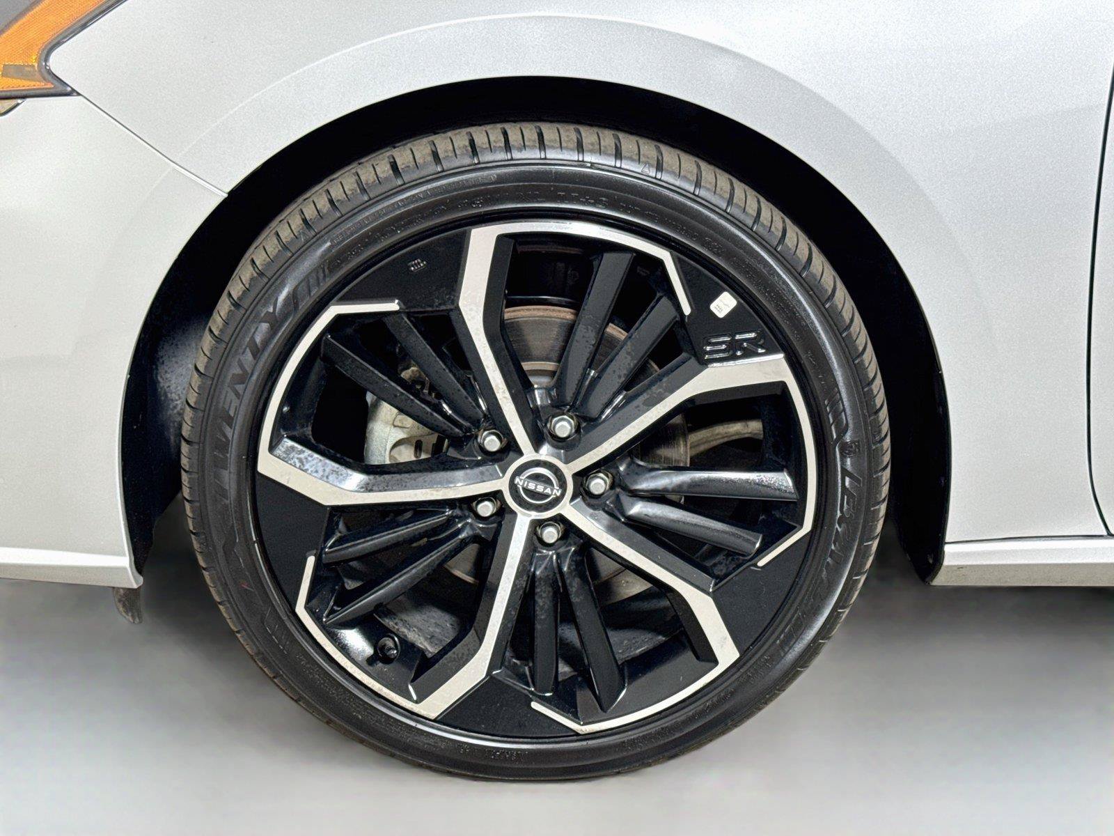 Used 2024 Nissan Altima 2.5 SR FWD image 27