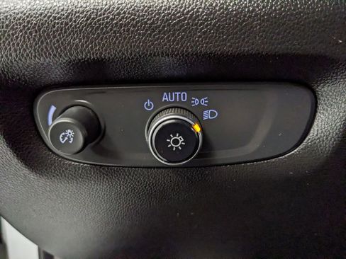 Used 2019 Chevrolet Traverse LS AWD/4WD image 14