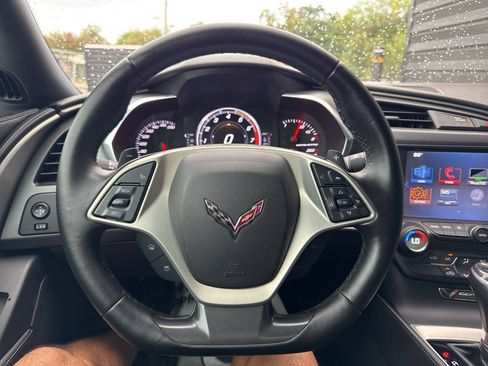 Used 2017 Chevrolet Corvette Stingray Coupe w/ 1LT RWD image 33