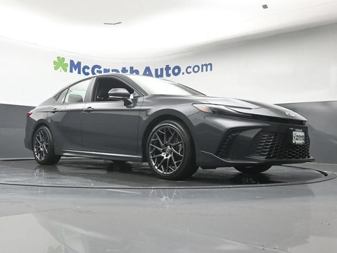 Used 2025 Toyota Camry XSE FWD image 24