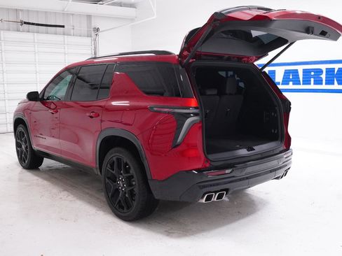 Used 2024 Chevrolet Traverse RS w/ LPO, Floor Liner Package FWD image 10