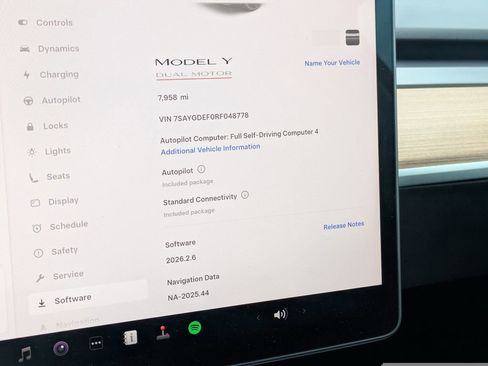 Used 2024 Tesla Model Y Performance image 21