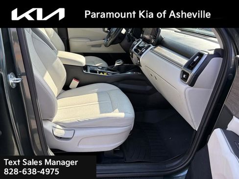 Certified 2023 Kia Sorento S w/ Panoramic Sunroof Package image 19