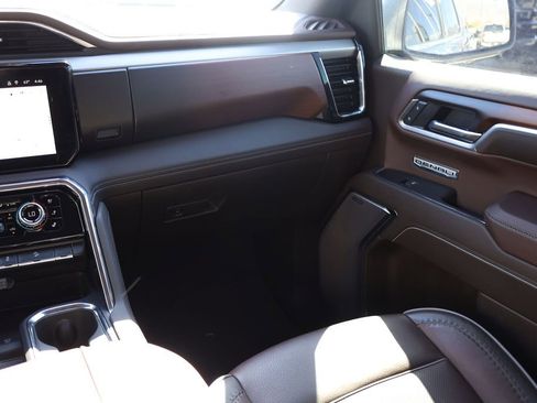 Used 2025 GMC Sierra 1500 Denali w/ Denali Reserve Package AWD/4WD image 23