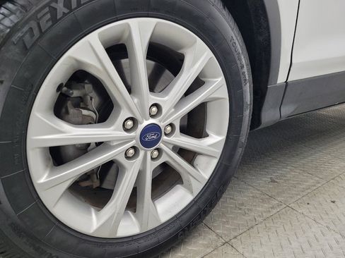 Used 2019 Ford Escape SE image 31