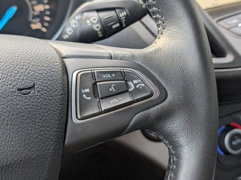 Used 2019 Ford Escape SEL image 46