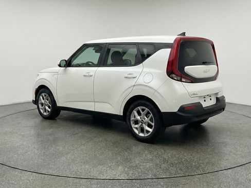 Used 2025 Kia Soul LX w/ LX Technology Package image 6