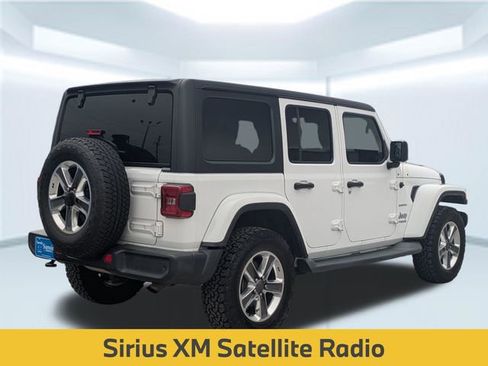 Used 2019 Jeep Wrangler Unlimited Sahara AWD/4WD image 5