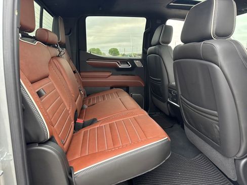 Used 2026 GMC Sierra 1500 Denali Ultimate image 12