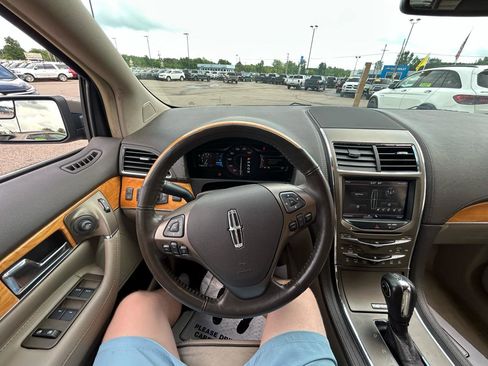 Used 2012 Lincoln MKX AWD w/ Wood Pkg image 30