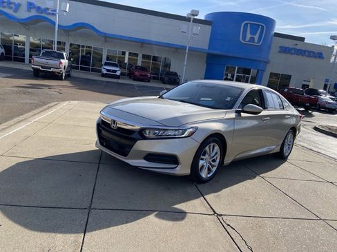 Used 2019 Honda Accord LX image 4