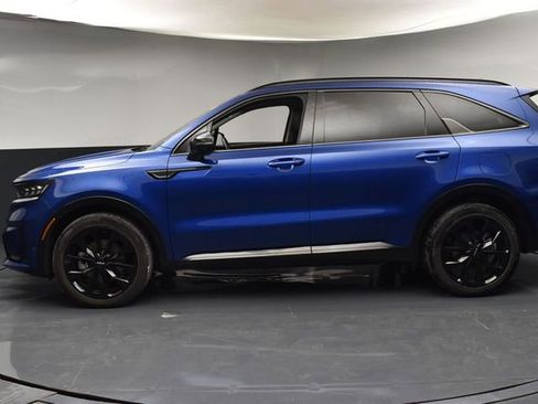 Certified 2023 Kia Sorento SX image 5