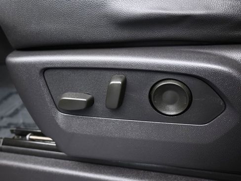 Used 2024 Chevrolet Silverado 1500 ZR2 w/ Technology Package image 12