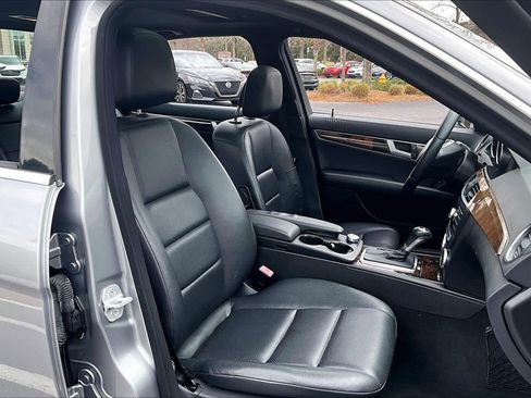 Used 2014 Mercedes-Benz C 250 Sedan image 9