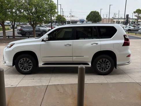 Used 2017 Lexus GX 460 Premium AWD/4WD image 5