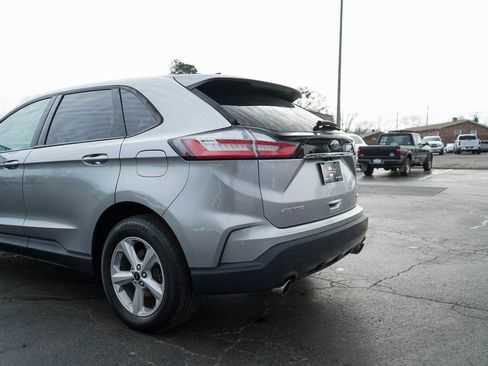 Used 2020 Ford Edge SE image 32