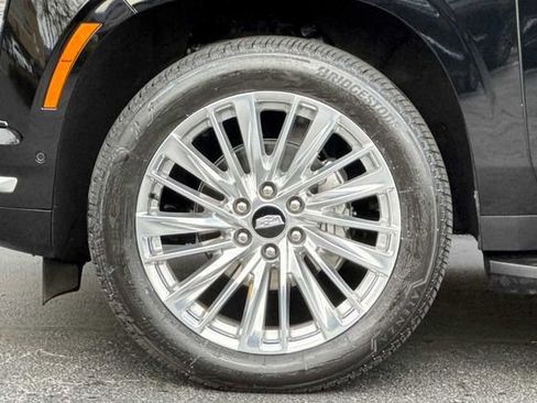 Certified 2025 Cadillac Escalade Premium Luxury image 27