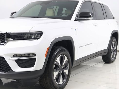 Used 2023 Jeep Grand Cherokee 4WD 4xe image 61