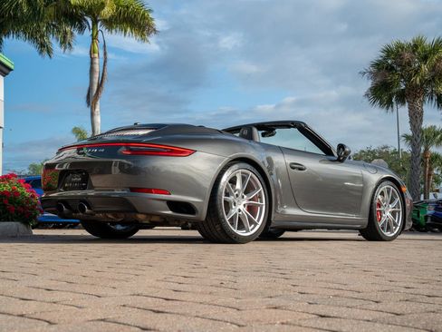 Used 2018 Porsche 911 Carrera 4S image 11