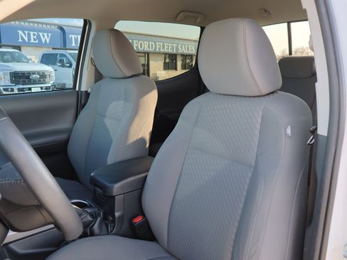 Used 2022 Toyota Tacoma SR5 image 14