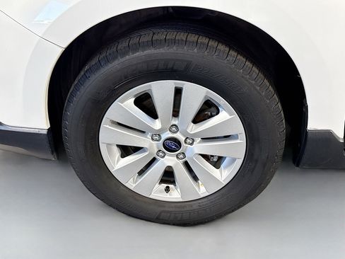 Used 2016 Subaru Outback 2.5i Premium AWD/4WD image 37