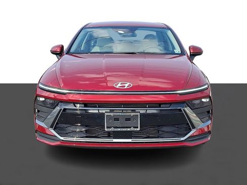 Used 2025 Hyundai Sonata SE FWD image 2