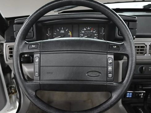 Used 1992 Ford Mustang LX RWD image 16