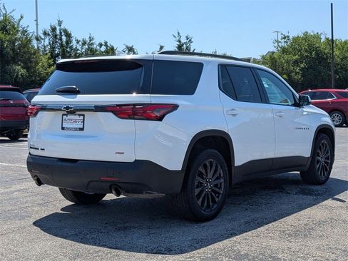 Used 2022 Chevrolet Traverse RS image 5