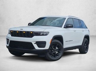 Used 2025 Jeep Grand Cherokee Altitude AWD/4WD video 4