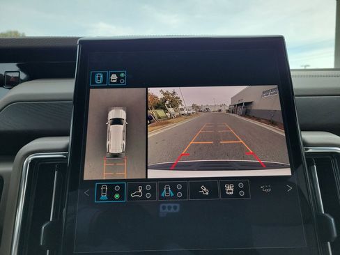 Used 2026 GMC Yukon Denali w/ Denali Reserve Package image 19