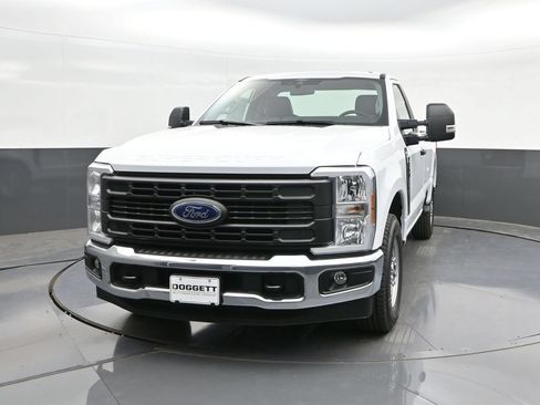 New 2026 Ford F250 XL w/ XL Chrome Package RWD image 24
