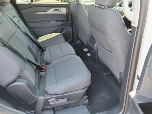 Used 2026 Ford Explorer Active RWD image 18