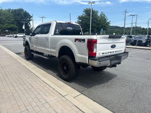 Used 2017 Ford F250 XLT w/ XLT Value Package AWD/4WD image 5