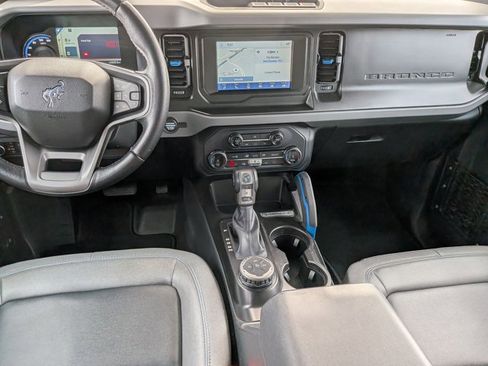 Used 2022 Ford Bronco Black Diamond image 17