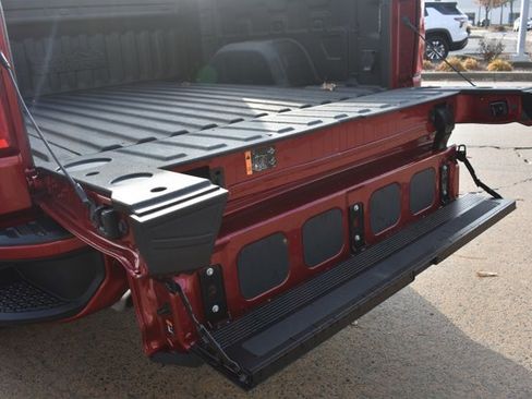 Used 2024 Chevrolet Silverado 1500 High Country w/ Technology Package image 13