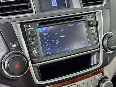 Used 2013 Toyota Highlander Limited AWD/4WD image 14