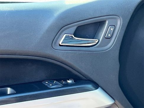 Used 2022 Chevrolet Colorado ZR2 w/ ZR2 Midnight Special Edition image 18