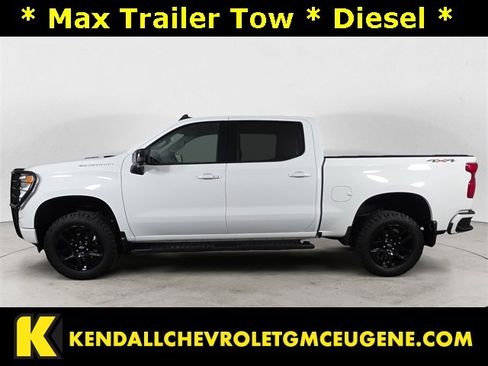 Used 2023 Chevrolet Silverado 1500 RST image 2