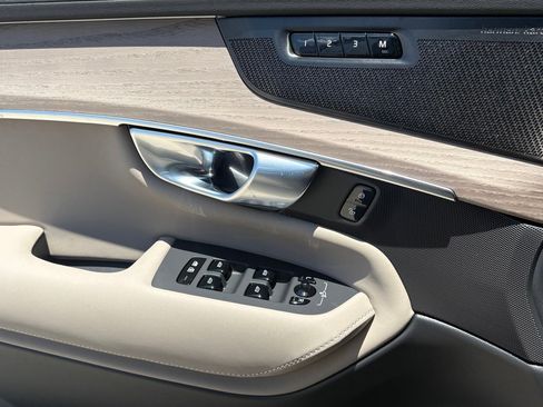 New 2026 Volvo XC90 B6 Plus w/ Protection Package Premier image 17