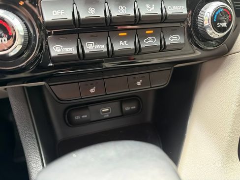 Used 2021 Kia Sportage EX FWD image 15