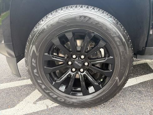 Used 2022 GMC Canyon Elevation RWD image 30