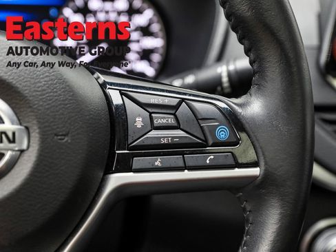 Used 2022 Nissan Altima 2.5 SV w/ SV Premium Package image 16