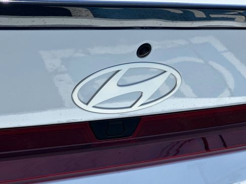 Certified 2025 Hyundai Elantra Sport FWD image 29