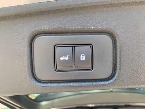 New 2026 Nissan Pathfinder SL FWD image 7
